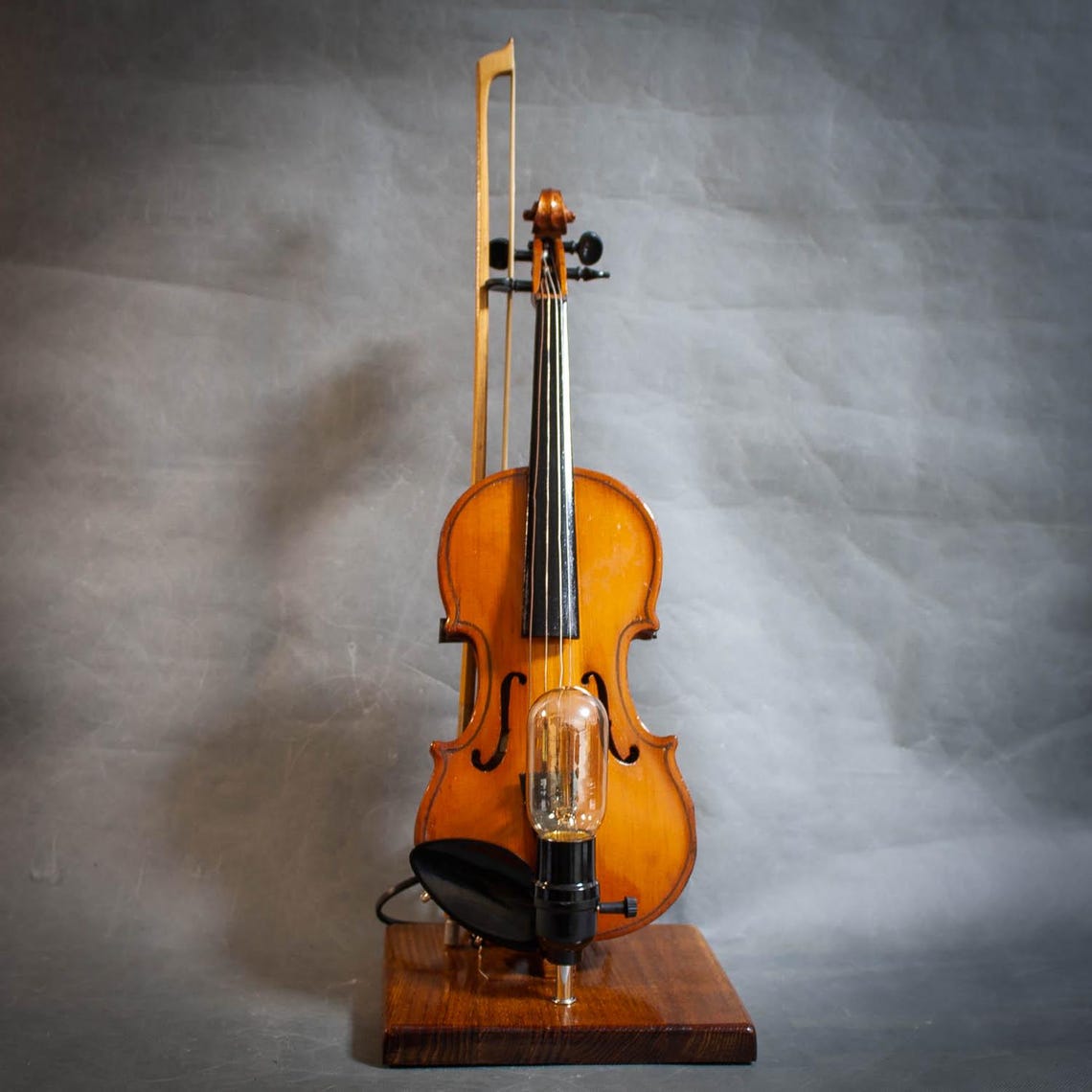 🌟Vintage Style Lamp with Detachable Children's Violin