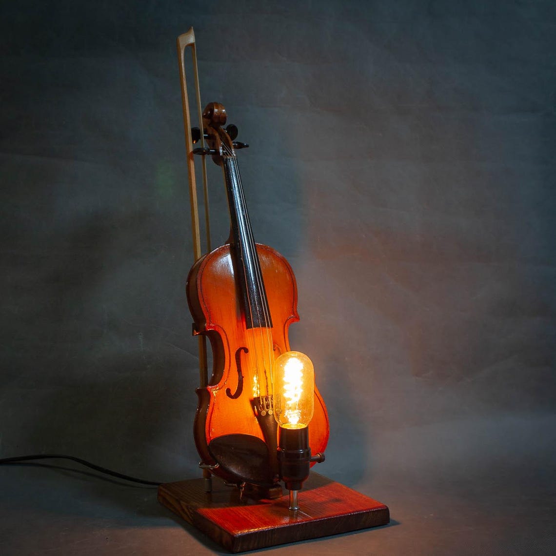 🌟Vintage Style Lamp with Detachable Children's Violin