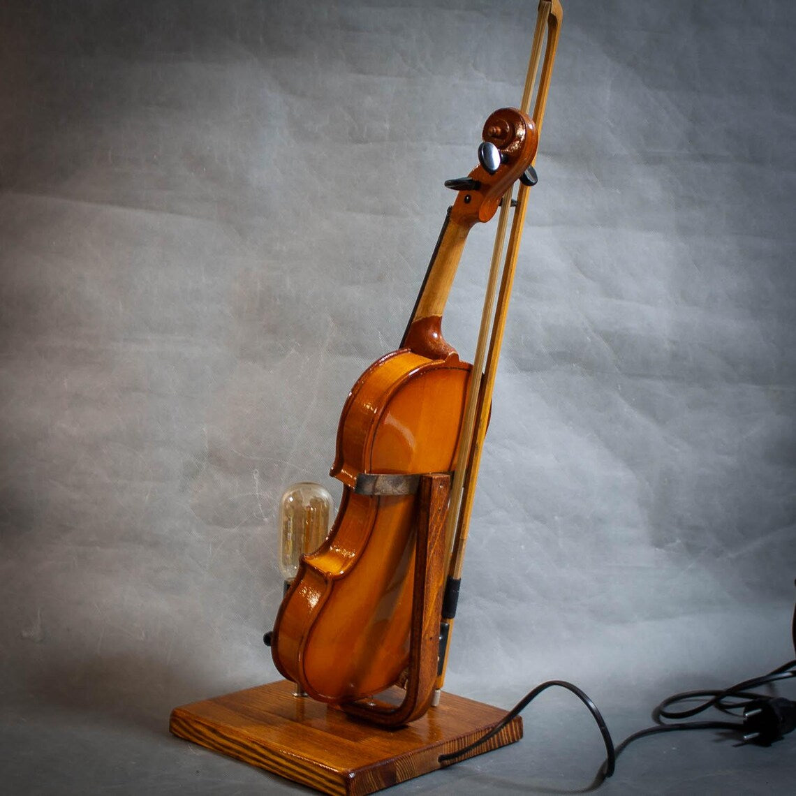 🌟Vintage Style  Lamp with Detachable Children's Violin